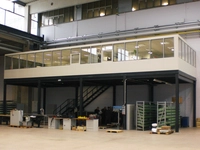 Hallenbüro in Industriehalle als Abtrennungen vom Produktionsprozess