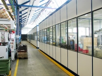 Lagerbüro für die Industrie aus modularen Bauteilen in einer Lagerhalle