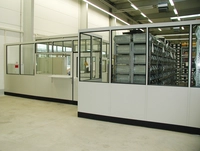 Industrietrennwände zur Unterstützung den Überblick im Produktionsprozess zu behalten